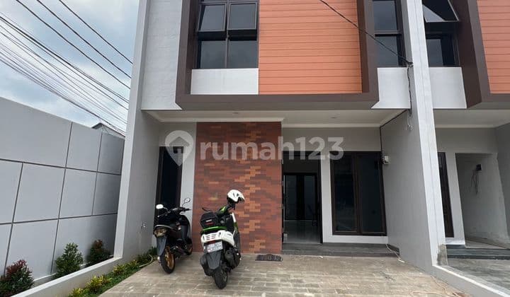 Rumah Minimalis Desain Cantik Pondok Kelapa