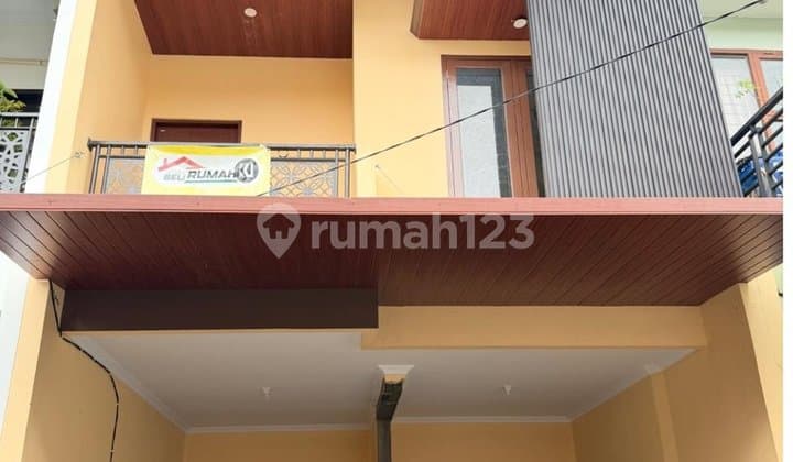 Rumah 3 Lantai Jl Ikan Dekat LRT Rawamangun