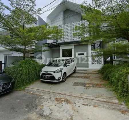 2-Story Unfurnished House in Pondok Bambu, East Jakarta