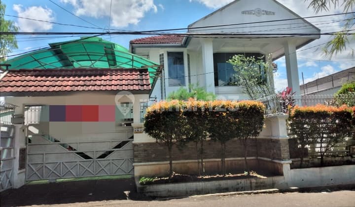 Rumah Asri 2 Lantai di Billymoon Jakarta Timur
