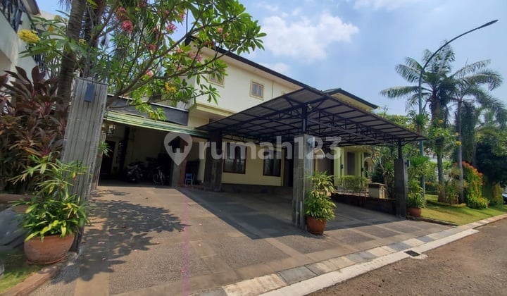 Luxury House in Kota Wisata Cluster