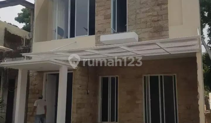 Rumah Baru Dekat Halim Perdana Kusuma