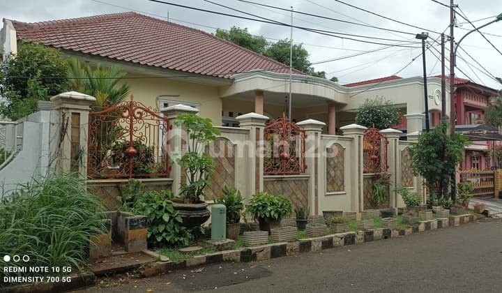 Nice Semi Furnished SHM House in Billymoon, East Jakarta