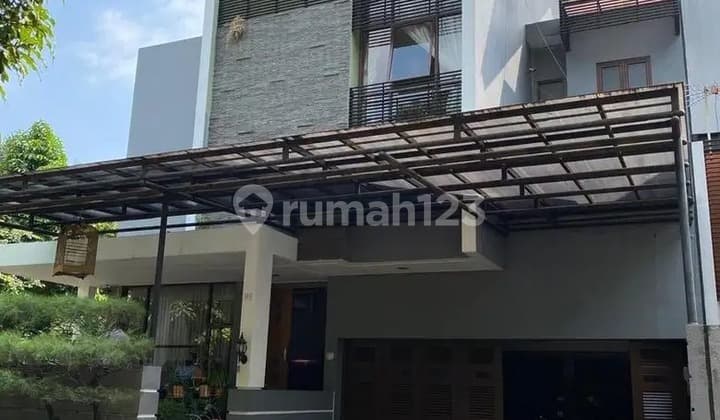 Rumah Mewah 2 Lantai di Billymoon Pondok Kelapa, Jakarta Timur