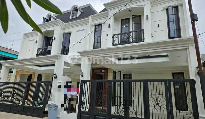 Rumah 2 Lantai Baru SHM di Komplek Cinere, Depok