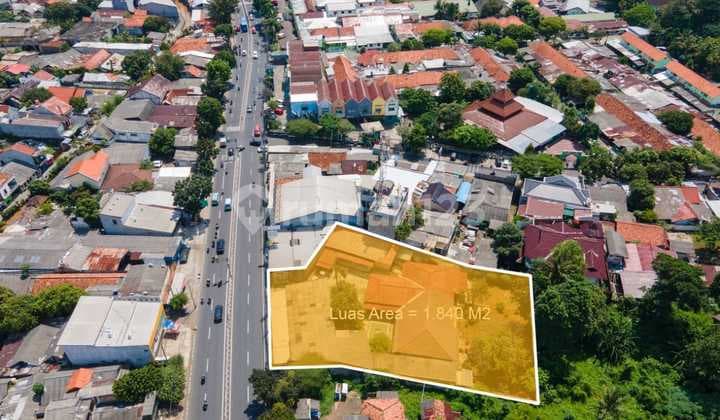 Rumah + Paviliun Dengan Tanah Luas di Jalan Raya Kramat Jati, Jakarta Timur