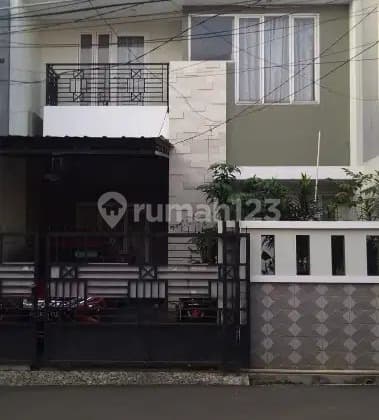 Rumah Siap Huni di Pondok Bambu Duren Sawit Lokasi Aman, Nyaman dan Strategis Dekat ke Jalan Raya Utama