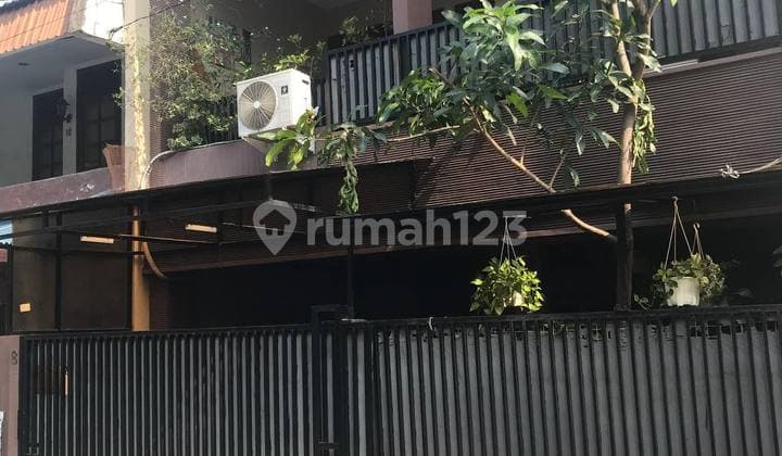 Rumah 2 Lantai Siap Huni di Komplek Rawamangun Jakarta Timur