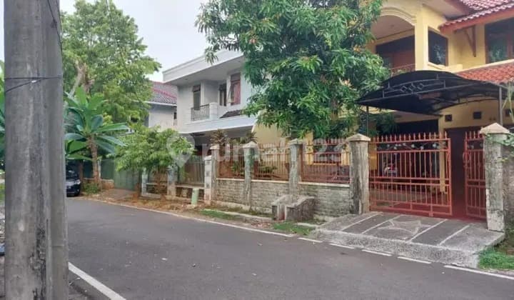 Rumah 2 Lantai Bagus SHM di Billymoon Pondok Kelapa, Jakarta Timur