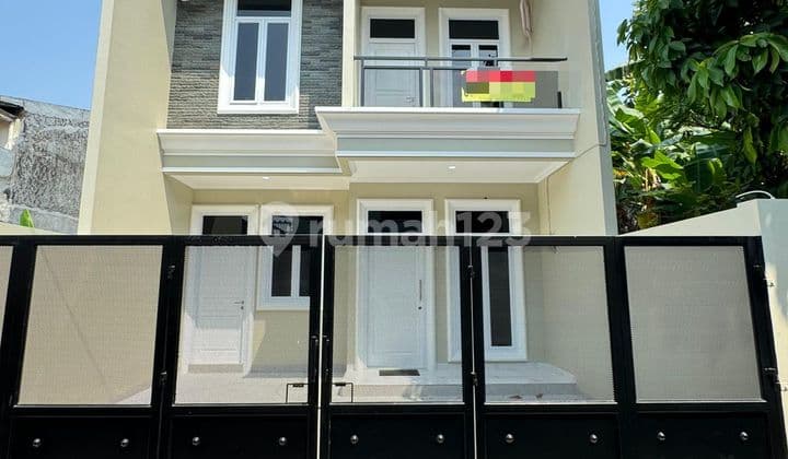 Rumah 2 Lantai Baru SHM di Kav Dki Pondok Kelapa, Jakarta Timur