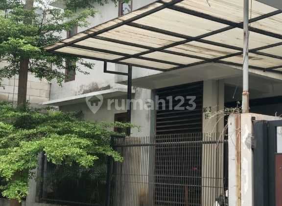 Rumah Minimalis Lokasi Strategis Posisi Hook di Pondok Kelapa