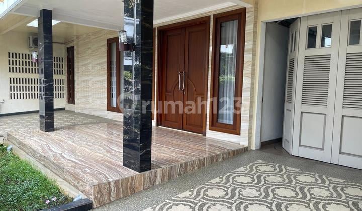 Rumah Cantik Terawat Siap Huni di Cinere