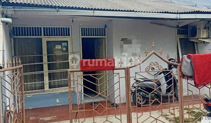 Rumah Secondary Dalam Lingkungan Yang Nyaman di Pondok Kelapa