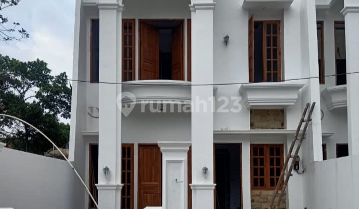 Rumah Baru Dalam Komplek di Duren Sawit