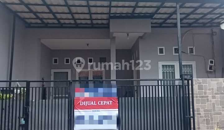 Rumah 3 Lantai Dalam Komplek Strategis di Duren Sawit