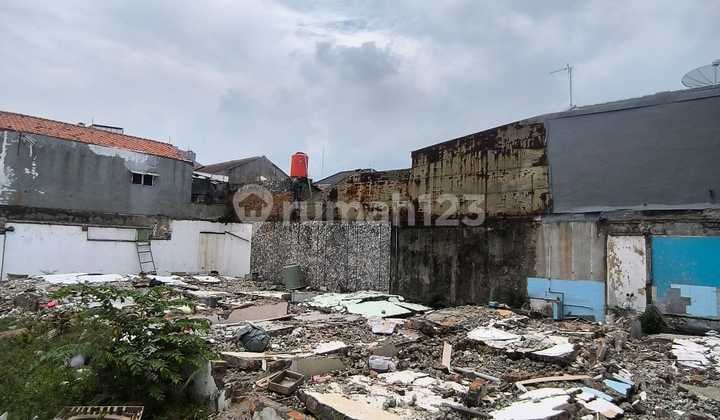 Ready-to-build land parcel on Jl. Ikan near LRT and Al Azhar