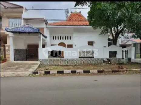 Rumah Hitung Tanah Lokasi Strategis di Pondok Kelapa