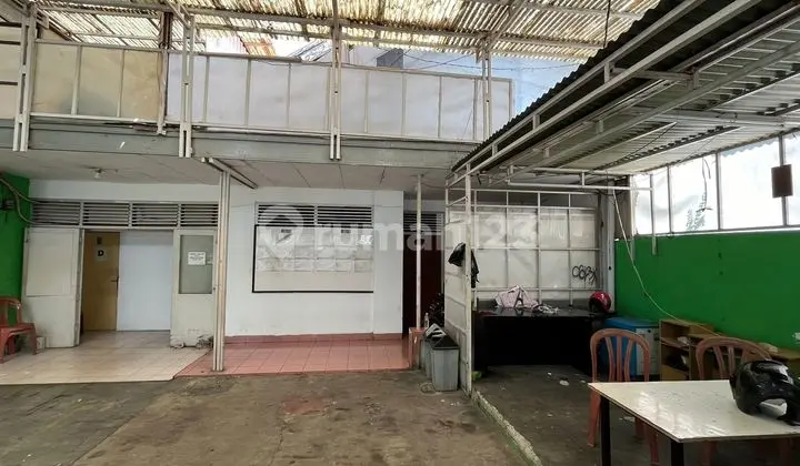 Rumah Lokasi Strategis di Jl. Utama Cocok Untuk Usaha