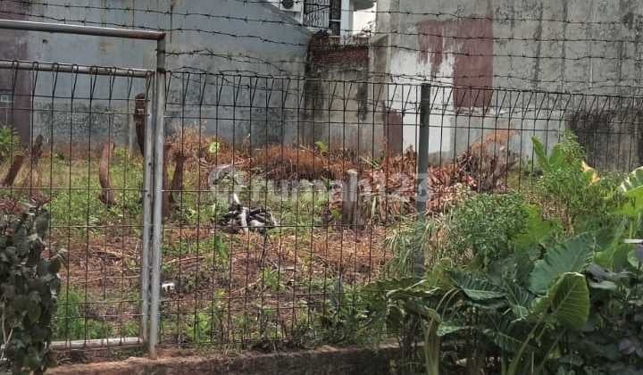 Tanah di Lokasi Strategis Dekat Jl. Raya di Pondok Kelapa