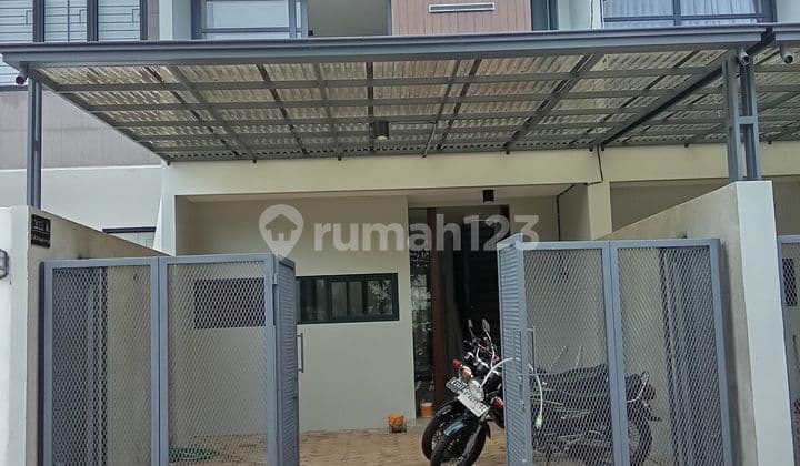 Rumah Open Space di Komplek Besar Megapolitan Cinere