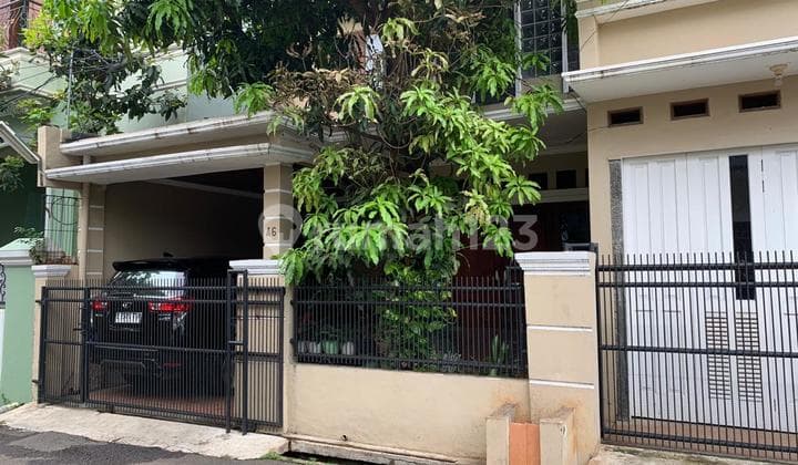Rumah Siap Huni 2 Lantai di Pondok Bambu