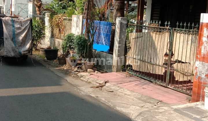 Rumah 1,5 Lantai Hook Dalam Komplek Di Duren Sawit Buaran Jakarta