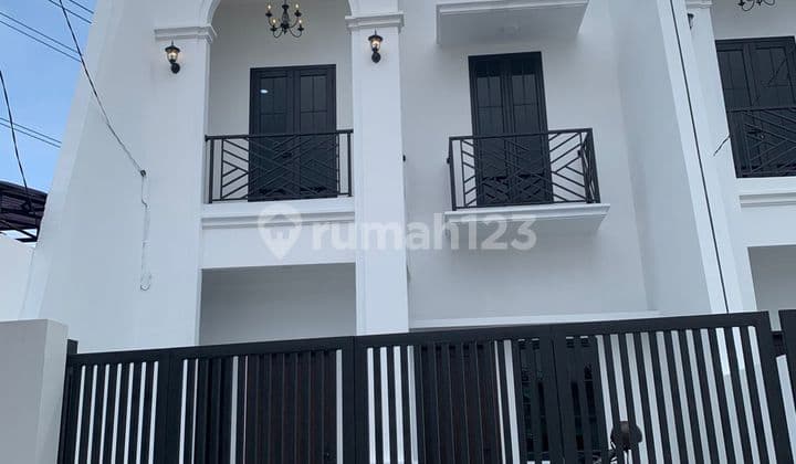 Rumah Mewah 2Lantai Siap Huni Non Cluster di Condet Jakarta Timur