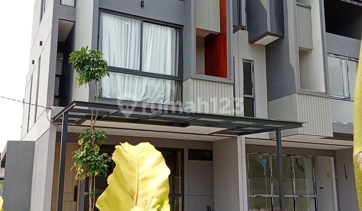 Townhouse Ekslusif 3 Lantai Modern di Cilandak Pondok Labu Jakarta Selatan