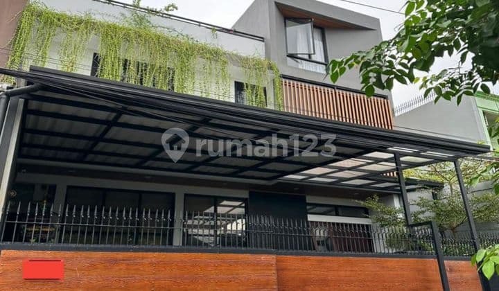 Ready-to-occupy house in Rawamangun complex near Al Azhar Jakarta