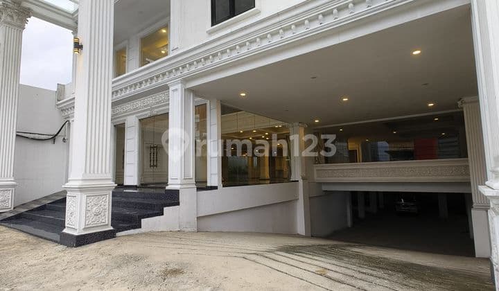 Dijual Gedung Hotel Lokasi Strategis Di Jatiwaringin Jakarta