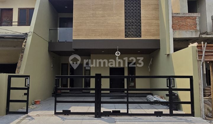 Rumah Siap Huni Lokasi Strategis di Cempaka Putih