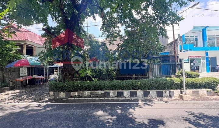 Di Jual Rumah Vintage Sangat Strategis Tengah Kota Malang SHM Furnish Cocok untuk Investasi Nilai Tinggi