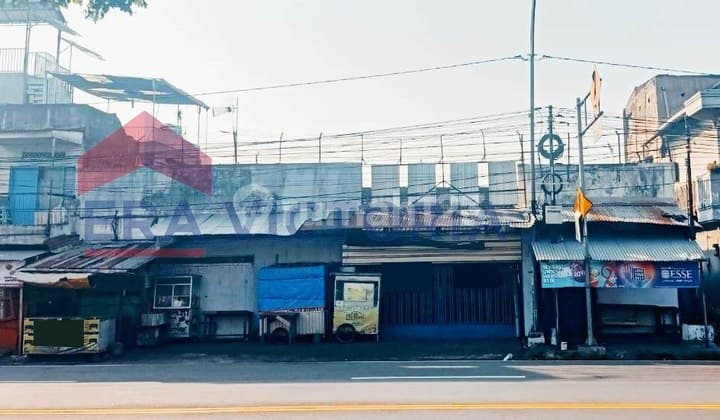 For Sale: Well-Maintained Single-Story Factory in Excellent Condition, Located by the Road with Access for Large Vehicles, Near Gas Stations and Banking Facilities in Gadang, Malang.