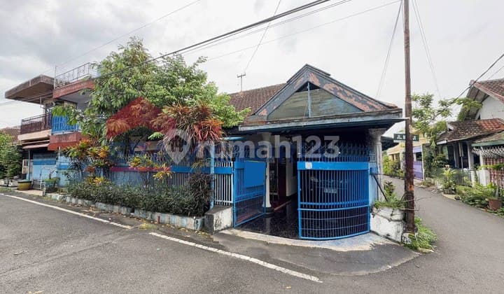 Ready-to-Occupy House in Strategic Rampalcelaket, Suitable for Boarding House/Private Residence in Malang City