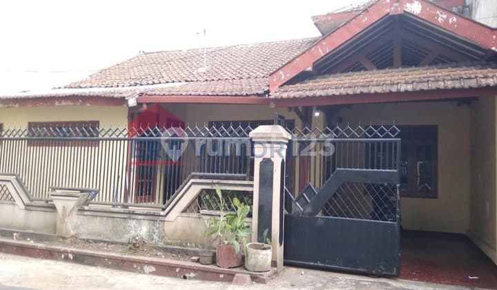 Rumah Bagus siap huni lokasi strategis Semi Furnished Malang Kota, Malang
