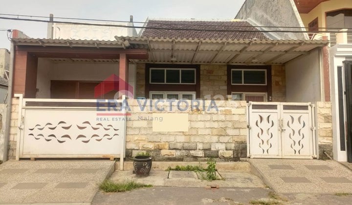 Rumah siap huni semi furnish di sawojajar, row jalan lebar lokasi strategis dekat kampus Wisnuwardana dan beberapa fasilitas umum