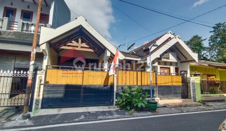 Dijual Rumah Modern Bagus Dan Terawat Harga Menarik di Lokasi Yang Strategis di Tengah Kota, Dekat Dengan Ub Dan Abm