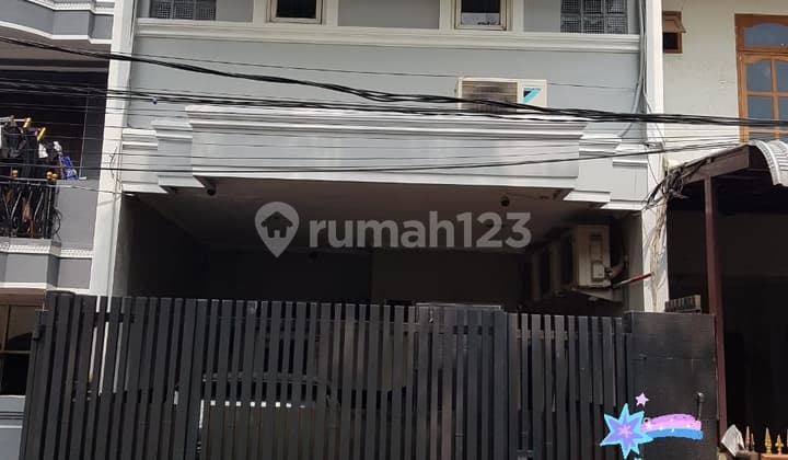 Rumah Siap Huni Furnished di Komplek Pondok Kelapa Jakarta Timur