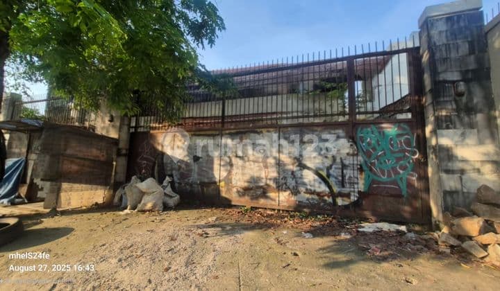 Rumah pinggir jalan dekat dengan summarecon bekasi