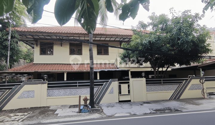 Rumah Hook 2 Lantai Di Sunter Agung Jakarta Utara
