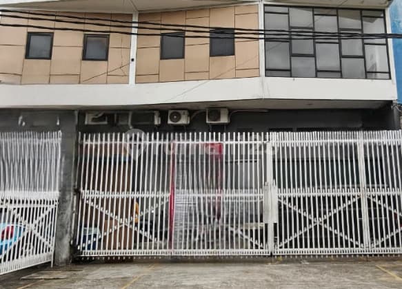 Ruko Gandeng Ex Bengkel Honda Dekat Toll di Cakung Barat