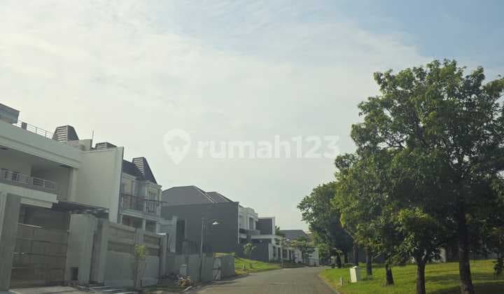 Dijual Tanah di Teluk Golf