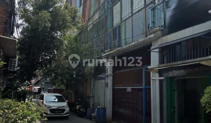 Super Cheap 3-Story Shop House on Jl Benteng Mas, Sunter Jaya, Tanjung Priok