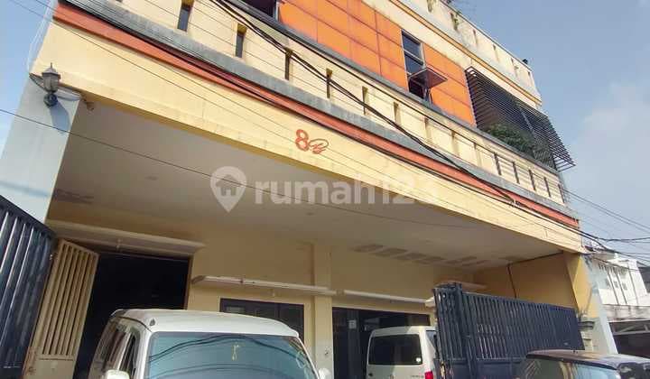 Ruko Murah 2lt di Jl soleh 2, Sukabumi Selatan,Kebon Jeruk,Jakbar