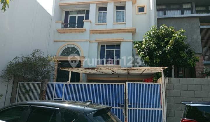 Super Cheap 3-Story House in Katamaran Indah 9, PIK, Kapuk Muara, Jakut