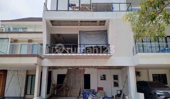 House Needs Renovation 3fl in Golf Lake Residence, San Lorenzo