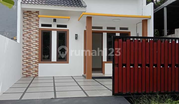 Di Jual Rumah Murah 3 Kamar Tidur di Senopati Estate Bekasi Timur