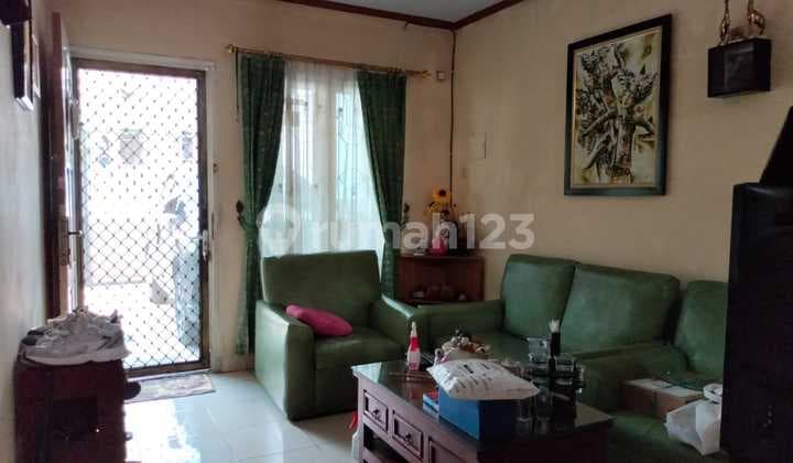 di Jl. Pluit Karang Ayu 2 , Jakarta Utara