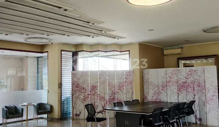 di Pluit Indah Raya , Jakarta Utara