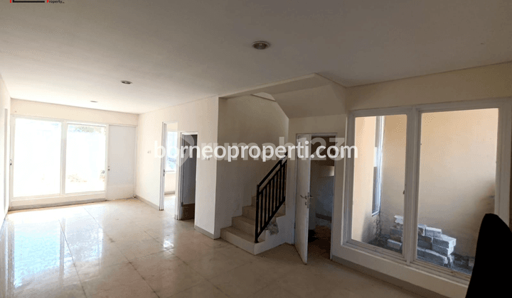 Rumah Asri & Nyaman,Lingkungan Tenang,Bebas Banjir di Tengah Kota